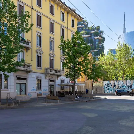 Urban Retreat - Isola District Apartament *